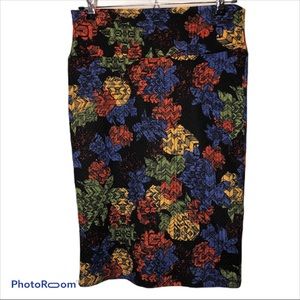 LuLaRoe Cassie Quilted Floral Pencil Skirt size S (6-8)